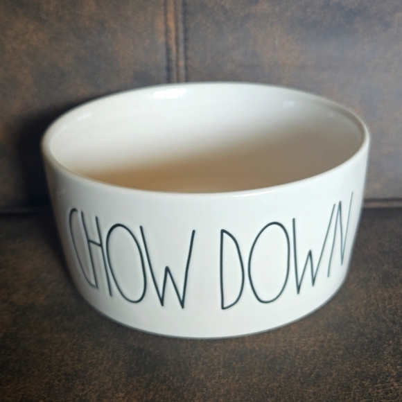 🐾 Rae Dunn CHOW DOWN Bowl 🐾 - Picture 1 of 6